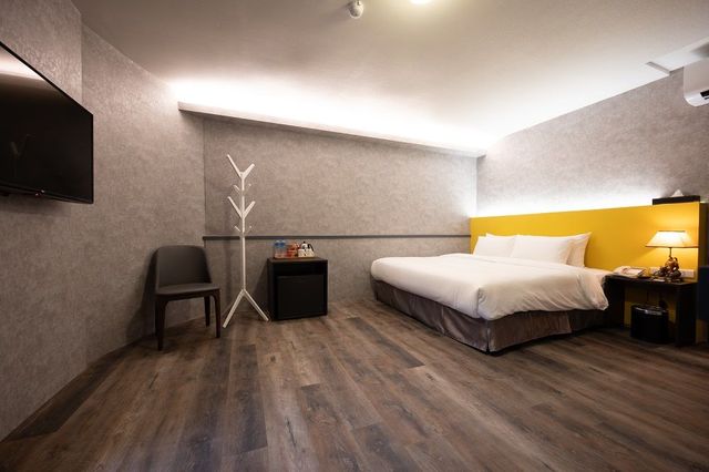 Yilan East Hotel-Quadruple Room-1