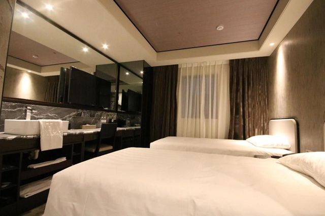 德立莊-高雄博愛館 Hotel Midtown Richardson-Kaohsiung-精緻雙床房 (無窗)-3