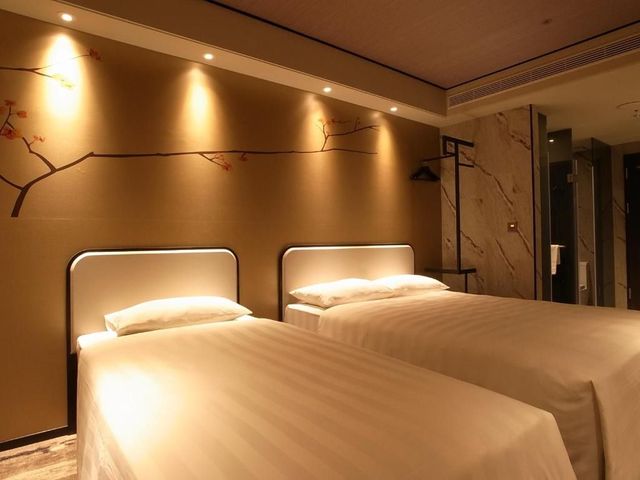 德立莊-高雄博愛館 Hotel Midtown Richardson-Kaohsiung-市景三人房-4