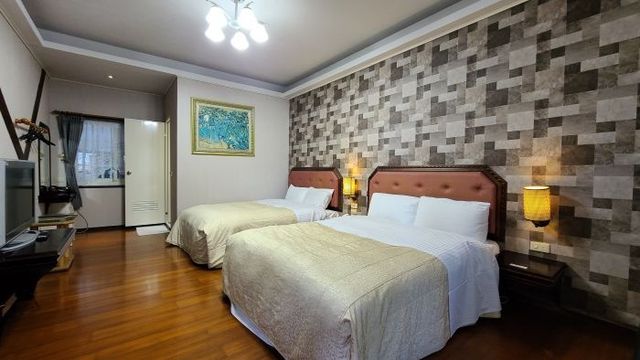 Naluwan Villa-Cozy Quad Room-10