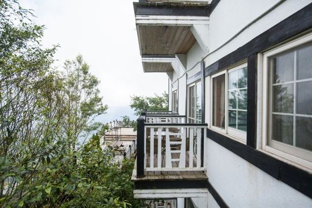 Naluwan Villa-Classic Quad Room-11