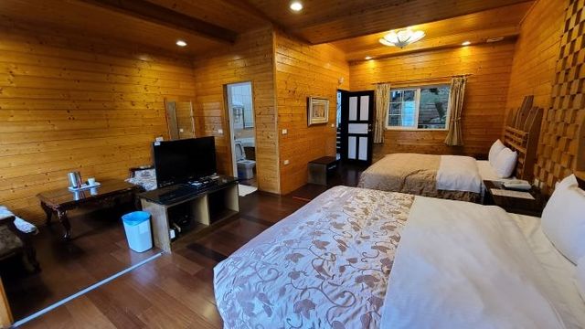 Naluwan Villa-Classic Quad Room-6