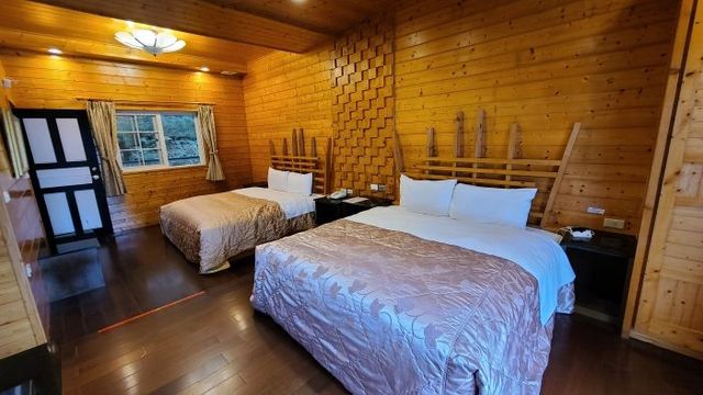 Naluwan Villa-Classic Quad Room-3