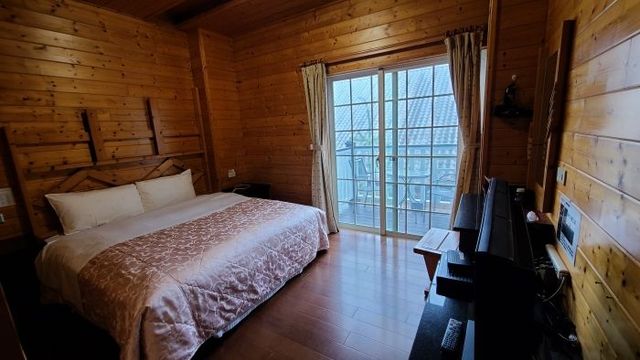 Naluwan Villa-Classic Quad Room-8