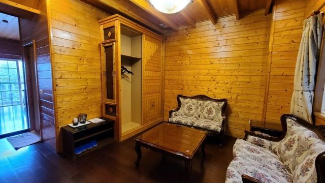 Naluwan Villa-Garden Maisonette Quad Room-10