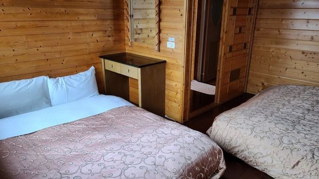 Naluwan Villa-Classic Japanese Six People Room-9