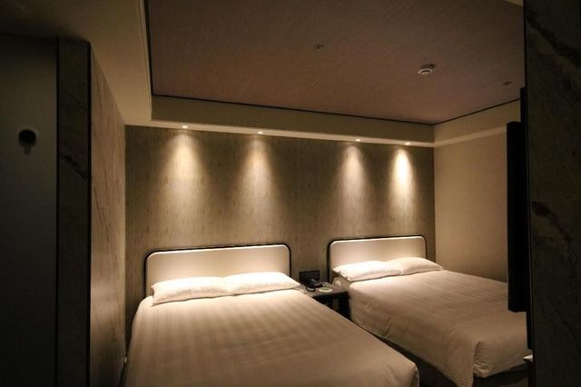 德立莊-高雄博愛館 Hotel Midtown Richardson-Kaohsiung-精緻家庭房(不含早餐)-2