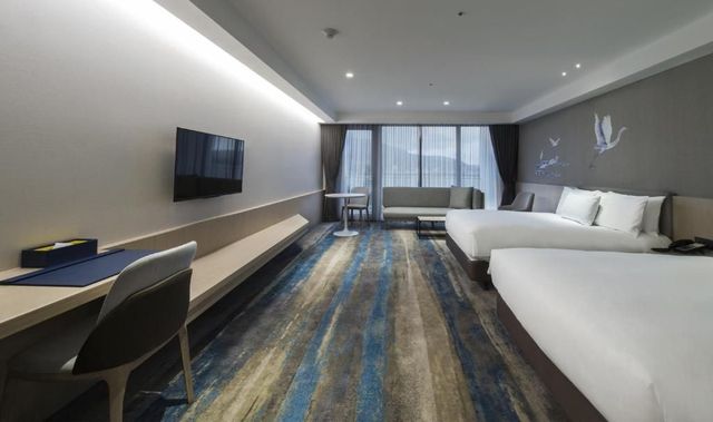 Golden Tulip FAB Hotel-Deluxe Room(Two people)-2