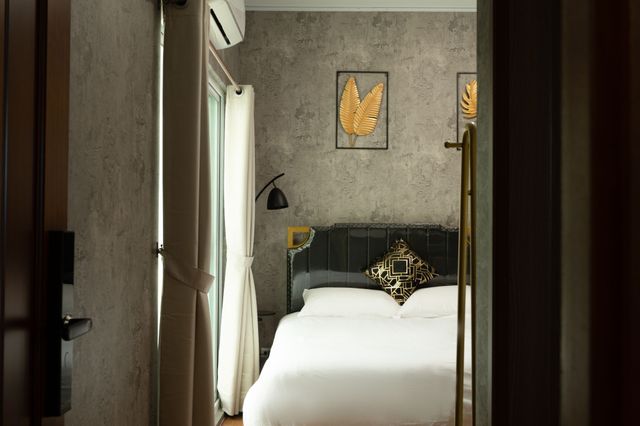 W Homestay-W Homestay Industrial Style Quadruple Room-With balcony-6