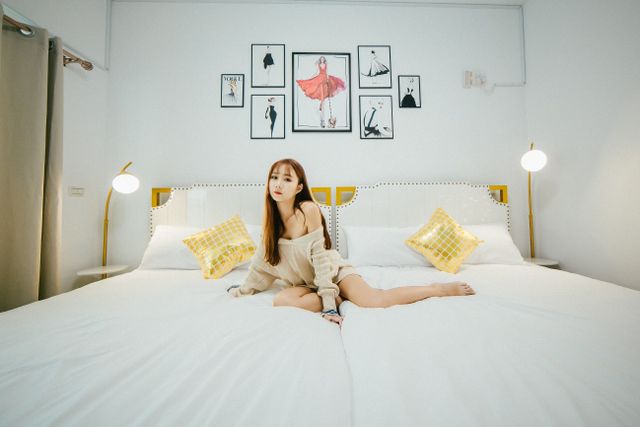 W Homestay-Romantic Quadruple Room at W Homestay-With balcony-5