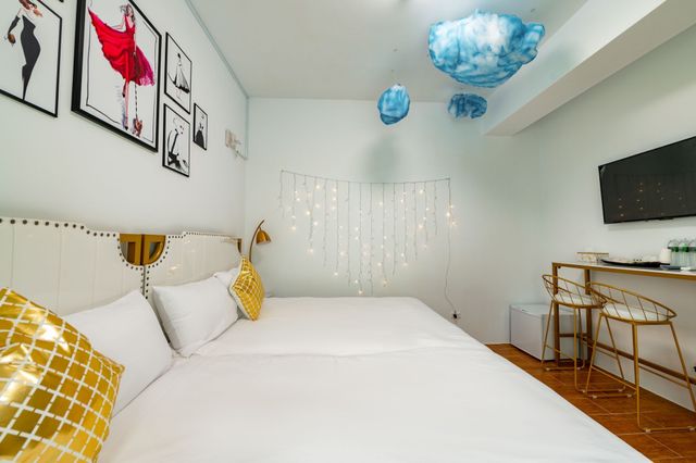 W Homestay-Romantic Quadruple Room at W Homestay-With balcony-3