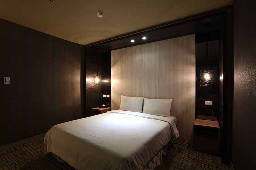 이스트 드래곤 호텔 (EAST DRAGON HOTEL)
