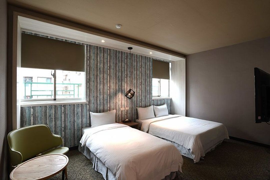 이스트 드래곤 호텔 (EAST DRAGON HOTEL)