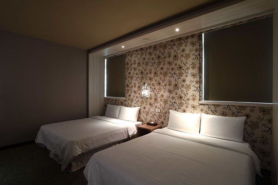 이스트 드래곤 호텔 (EAST DRAGON HOTEL)