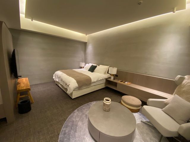 W house-3B 豪華加大床雙人房-3