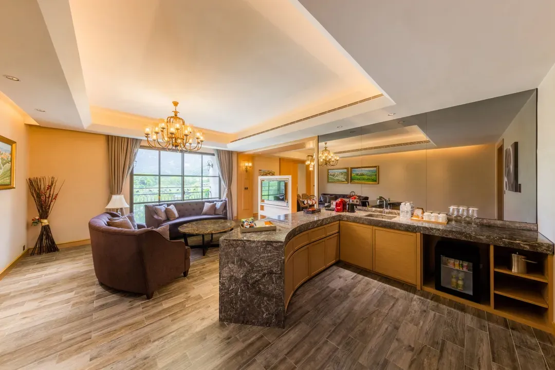 Grand Cosmos Resort