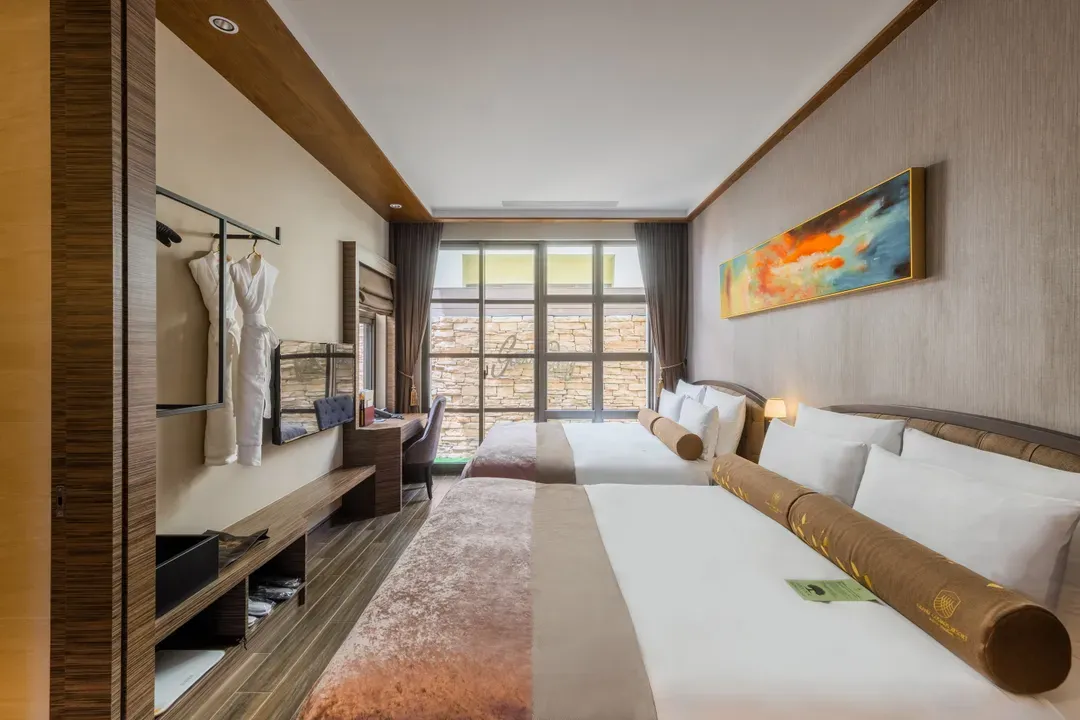 Grand Cosmos Resort