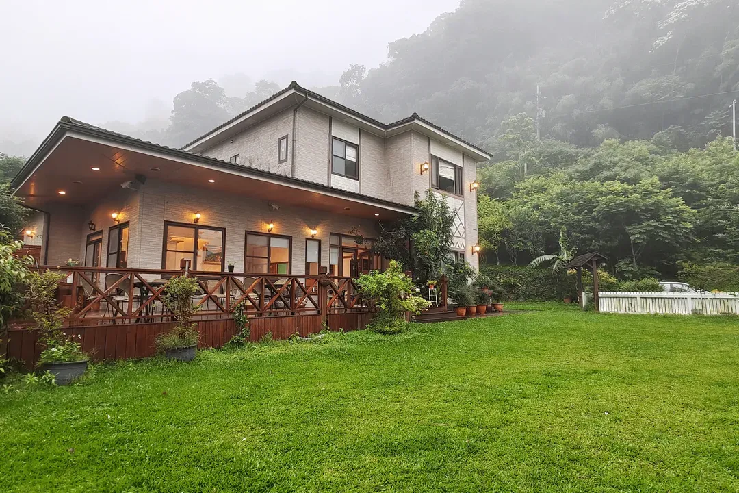 土牧驛健康農莊 | 獨家85折起！頂級原木小木屋、清澈溪流戲水、深山森林浴