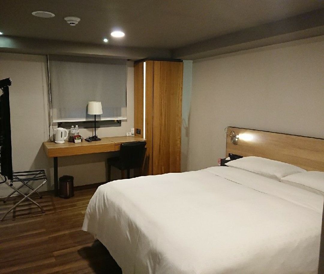 Simple+ Hotel