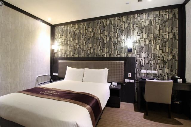 J-Hotel-double room-disability access-4