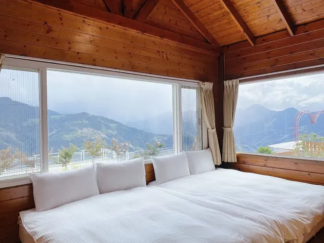 Cloudy Star-Blue Sky Garden-Deluxe Cabin-1