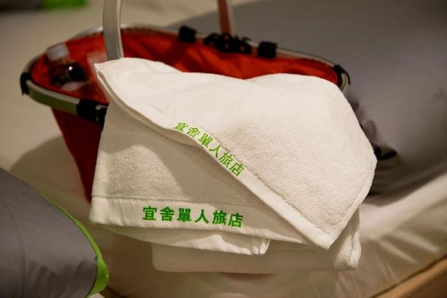 宜舍單人旅店｜近台中火車站、明亮、公用廚房-男性雙人間－帶共用衛浴-3