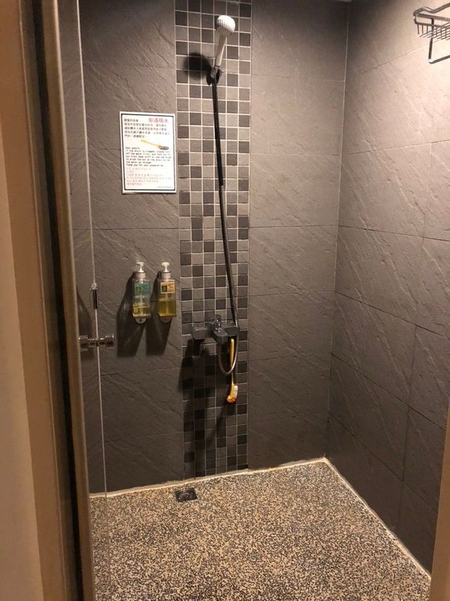 Fun Inn Taipei Hostel 瘋台北青旅-高級背包單人床 - 8人間-5