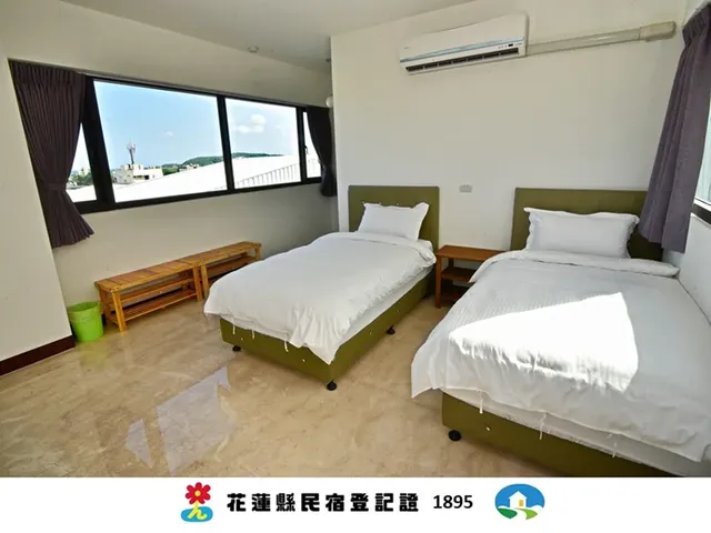 喜悅民宿 | 12-18人花蓮Villa包棟 | 海景&電梯＆大空間-雙人房-兩小床-2