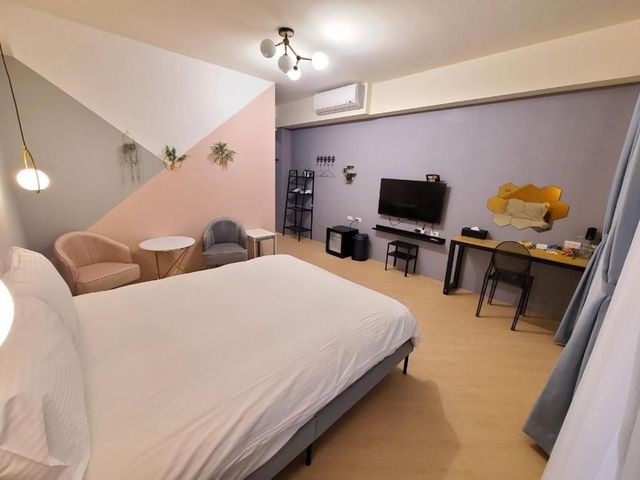 台南三木森 SleepINNx 站前館｜設有點心吧＆遊戲機等、緊鄰孔廟-粉紅泡泡雙人房-3