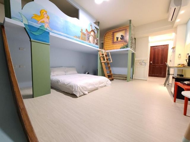 台南三木森 SleepINNx 站前館｜設有點心吧＆遊戲機等、緊鄰孔廟-海洋朵朵四人房-4
