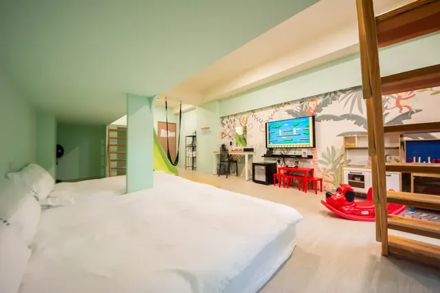 台南三木森 SleepINNx 站前館｜設有點心吧＆遊戲機等、緊鄰孔廟-森林圓舞曲四人房-10