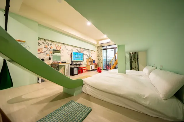 台南三木森 SleepINNx 站前館｜設有點心吧＆遊戲機等、緊鄰孔廟-森林圓舞曲四人房-11