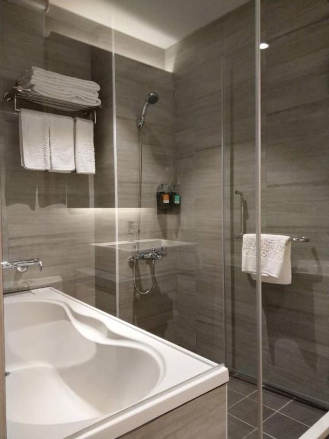 K HOTEL FENGJIA-Deluxe Triple Room with Bath-5