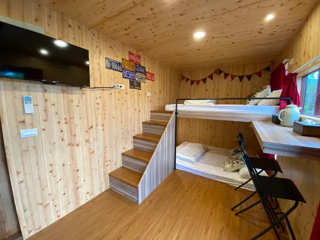 2F-四人木屋