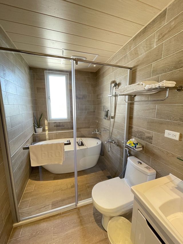 Pinky Promise Villa-Earth Rose Double Room RF32-6