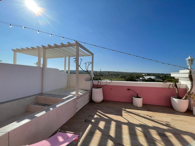 Pinky Promise Villa-Earth Rose Double Room RF32-4