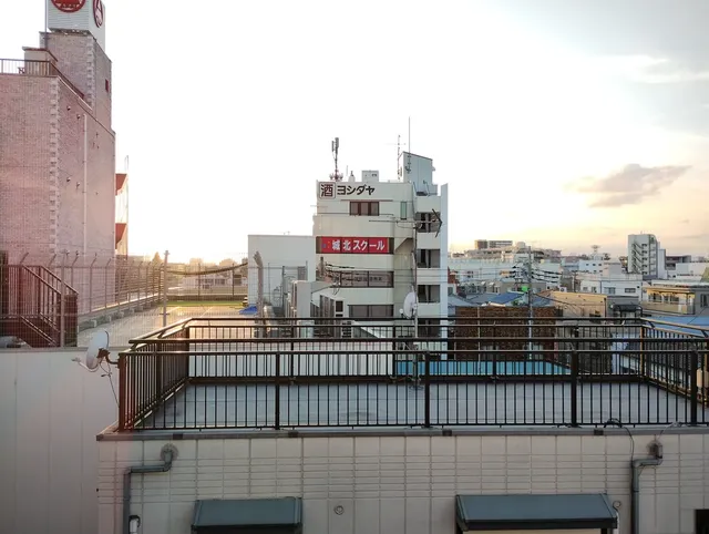 屋上、喫煙可能