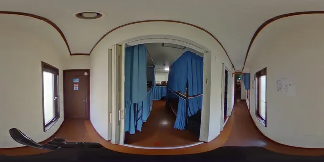 部屋入り口