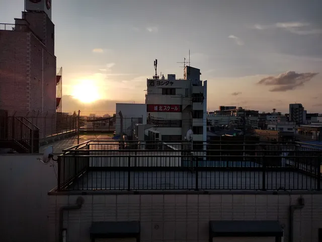 屋上、喫煙可能