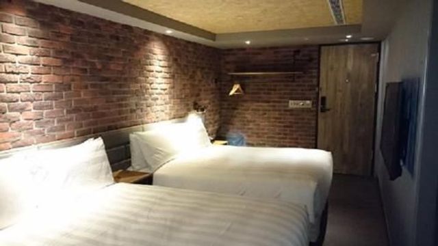 城市商旅-駁二館-高級四人房 l 含早餐-2