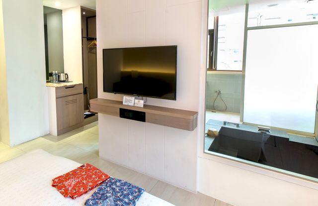 Happy Township Hot Spring Hotel-Standard Double Room-8