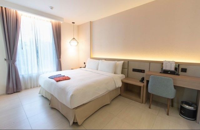 Happy Township Hot Spring Hotel-Standard Double Room-7