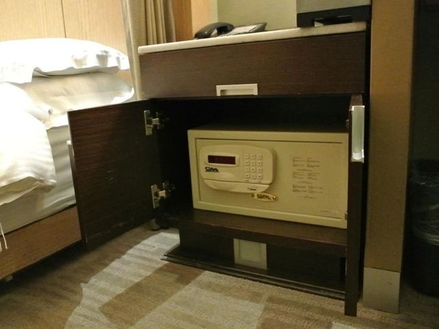 城市商旅-南西館-標準雙人房（無窗）l 含早餐-8