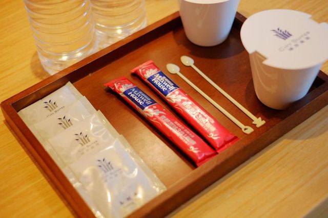 城市商旅-航空館-豪華雙床房-6