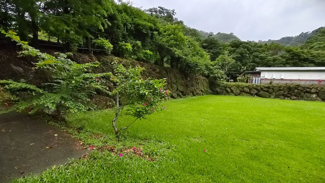 土牧驛健康農莊 | 獨家85折起！頂級原木小木屋、清澈溪流戲水、深山森林浴