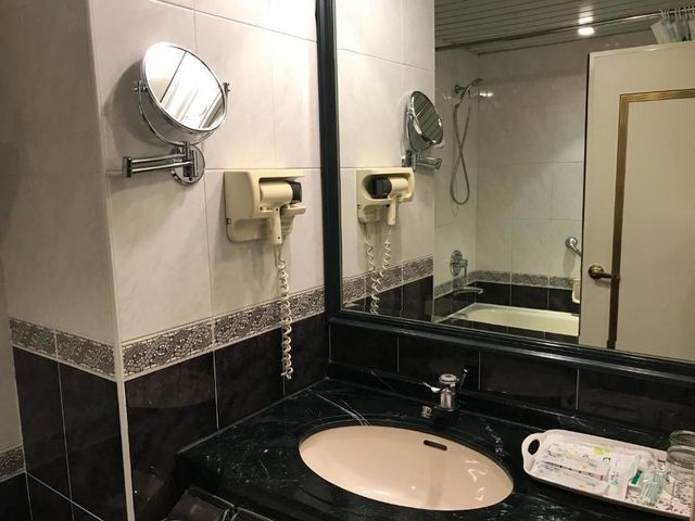 日升大飯店｜緊鄰河樂廣場-商務標準套房-5