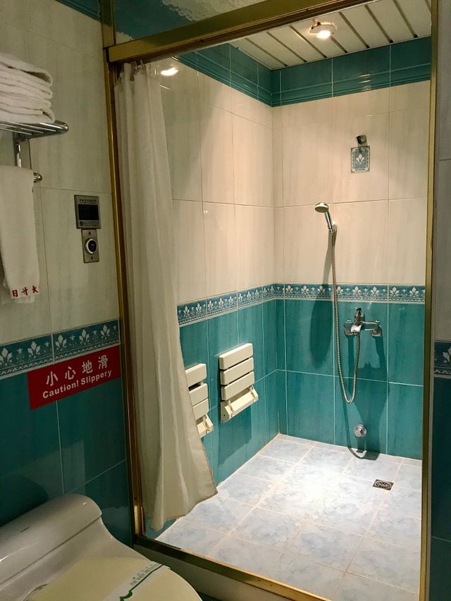 日升大飯店｜緊鄰河樂廣場-家族大套房-8