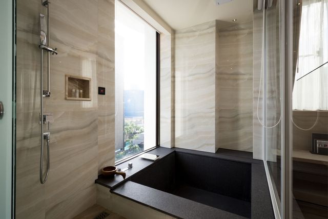 Happy Township Hot Spring Hotel-Deluxe Double Room-6