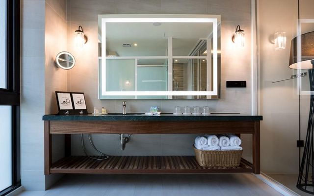 Happy Township Hot Spring Hotel-Deluxe Family Room-7