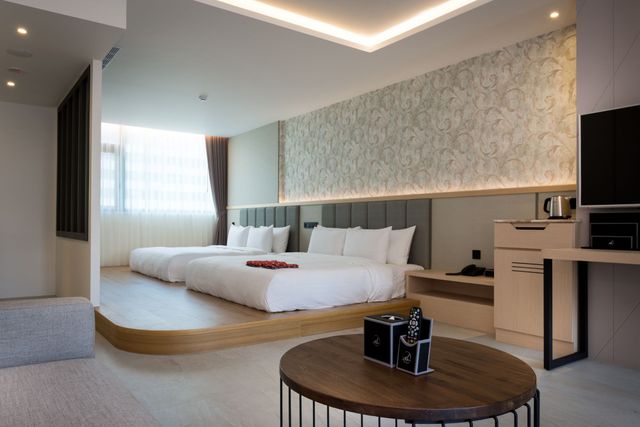 Happy Township Hot Spring Hotel-Deluxe Family Room-1